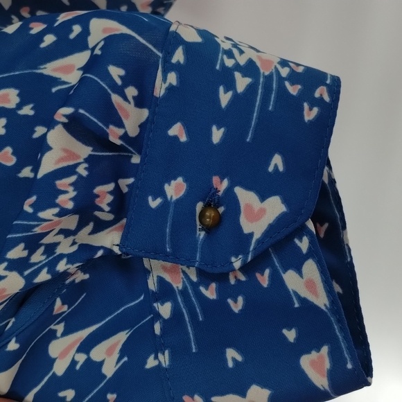 LC Lauren Conrad blue heart print 3/4 button down blouse size medium long sleeve - Picture 7 of 8